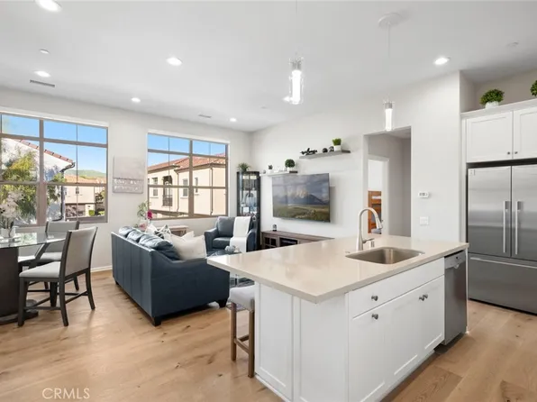 127 Outwest, Irvine, CA 92618