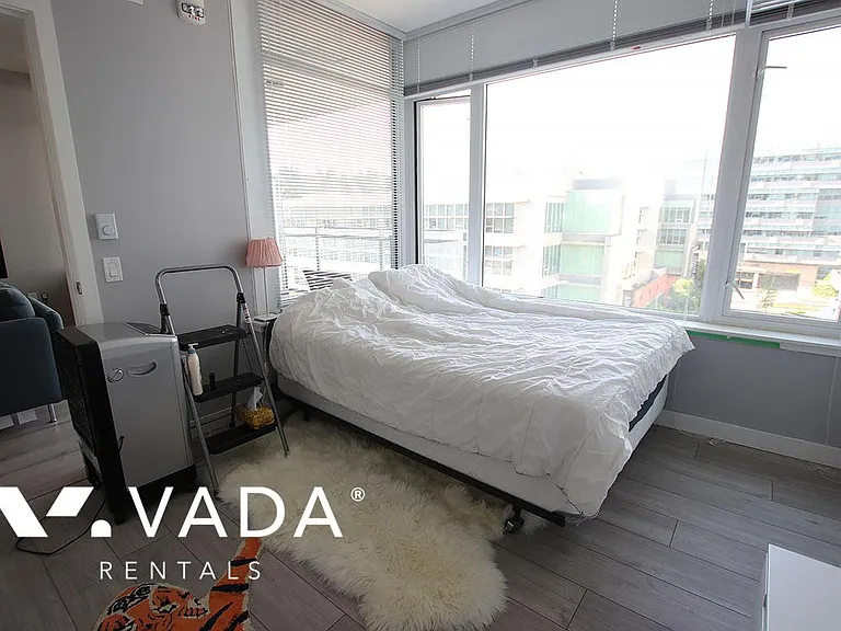200 Nelsons Cres #906 — Photo 6