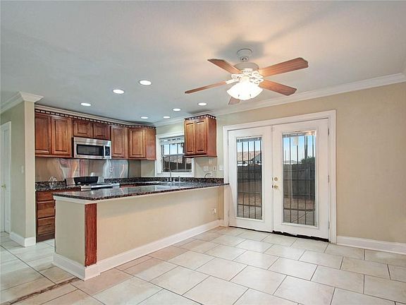 5th image of 7406 Sussex Pl