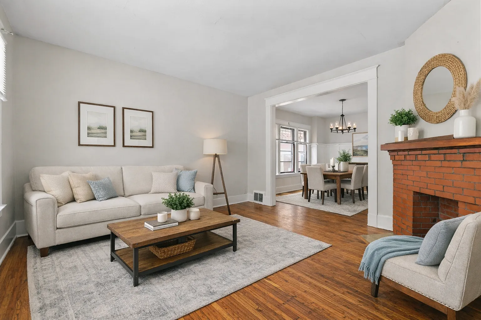 3 bed, 1200 sqft, $1,500 — Photo 1