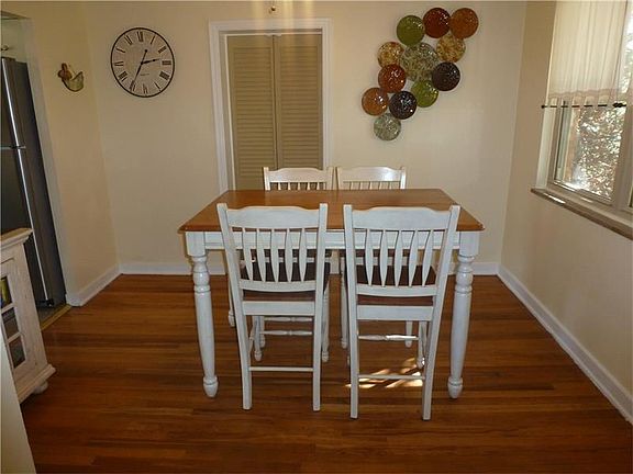 5th image of 20 Oakhill Ave