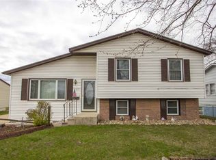 2071 Burton Ave, Waterloo, IA 50703