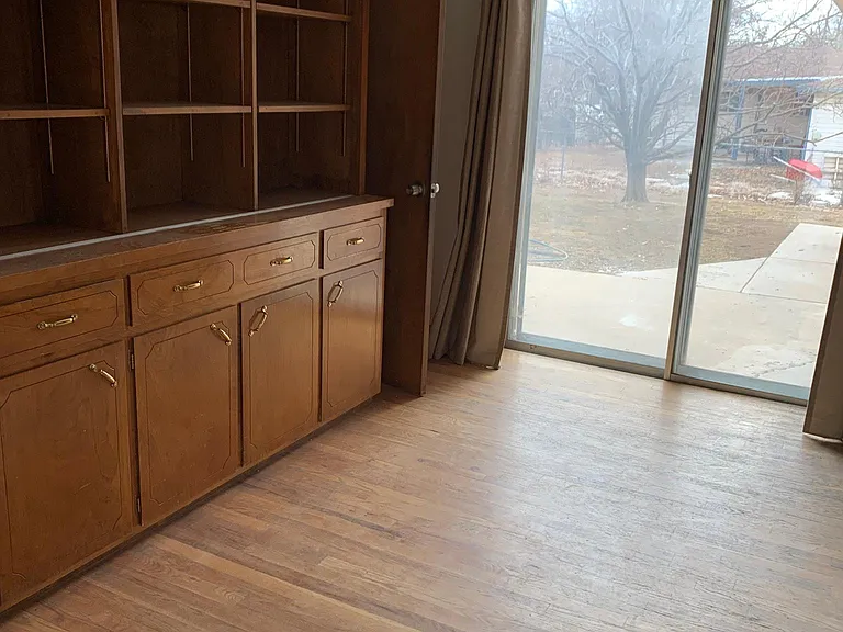 2441 W Elizabeth St — Photo 18