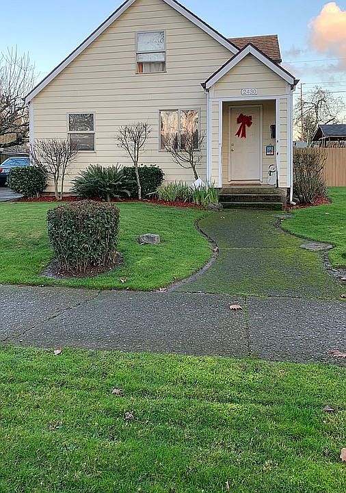 1st image of 2430 Maple Ave NE