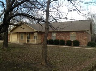 6050 Four Post Ln, Terrell, TX 75160