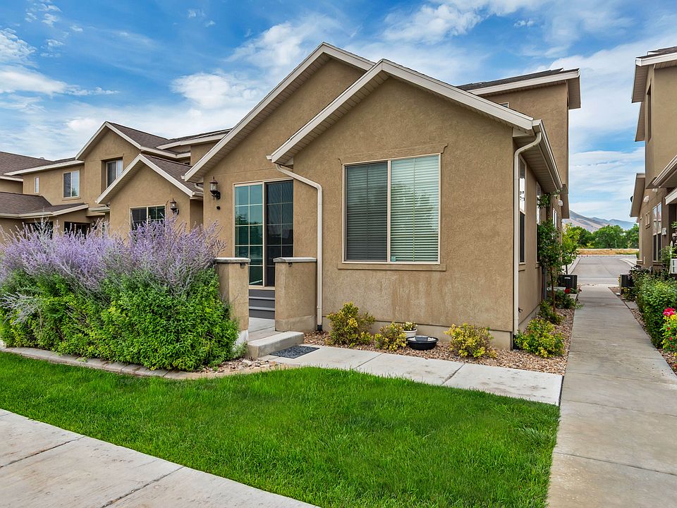 1st image of 371 E Vancott Way