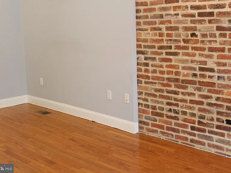 604 S Luzerne Ave — Photo 10