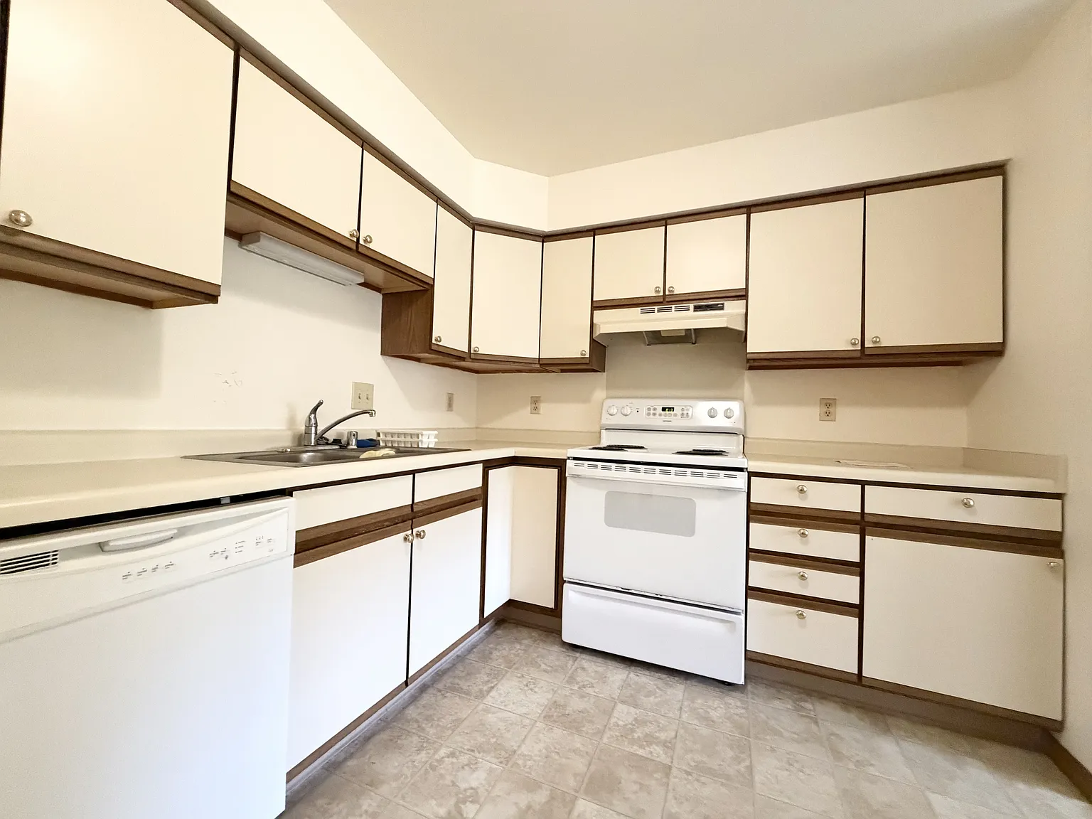 Williamstown Bay East - 102 — Photo 2