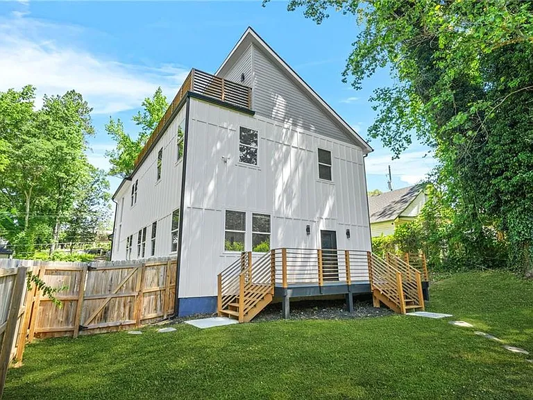 2186 Park Ter — Photo 36