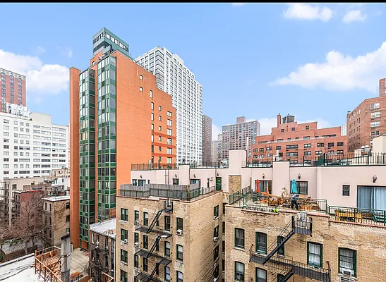 Sold by Douglas Elliman | media 8