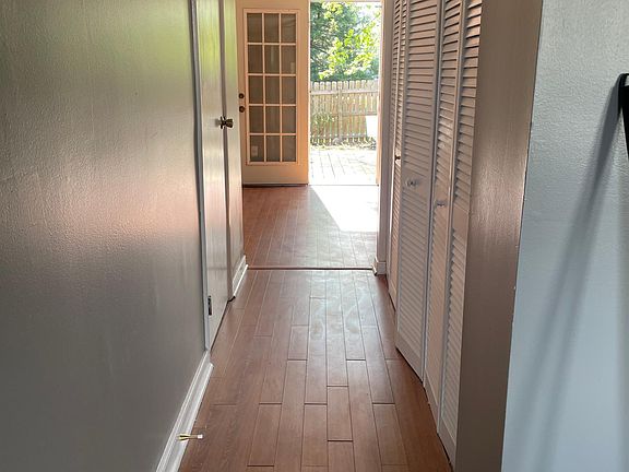 5th image of 9649 Springfield Woods Ct