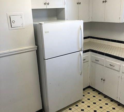 5th image of 3302 W Grace St