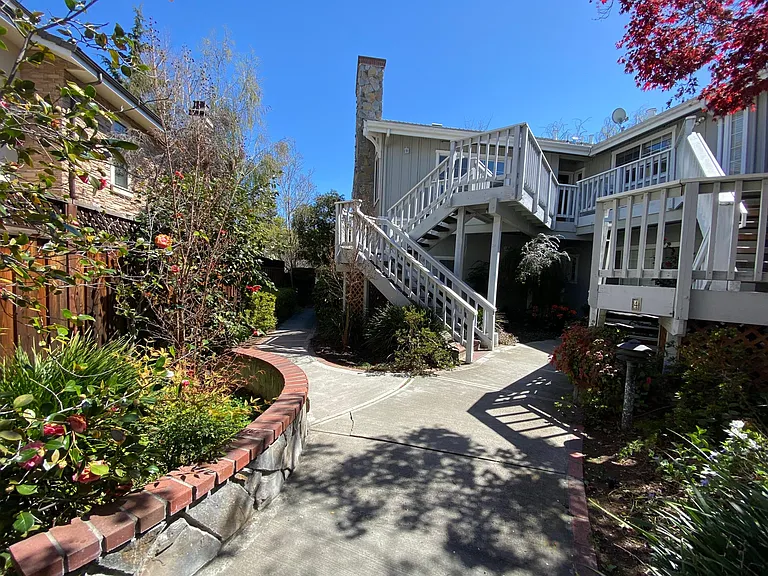 470 Gabilan St #3 — Photo 4