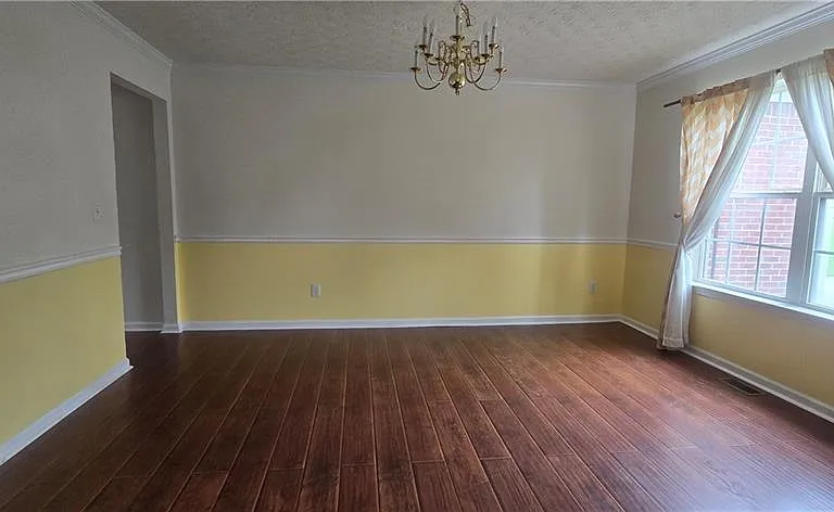 3811 Roxfield Dr — Photo 4