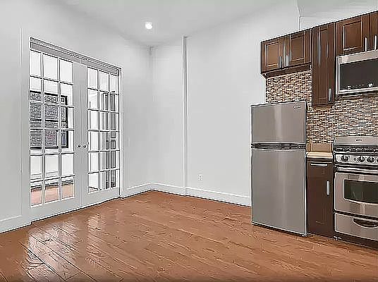 2nd image of 341 Lexington Ave #3D