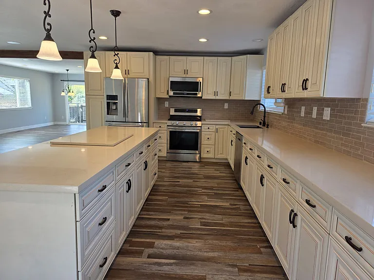 780 W Cotati Ave — Photo 20