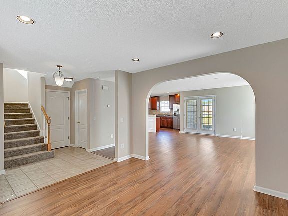 5th image of 300 Seneca River Dr