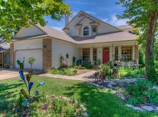 12509 Hunters Chase Dr, Austin, TX 78729