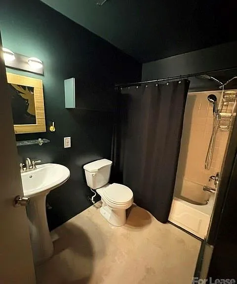 430 Queens Rd — Photo 22