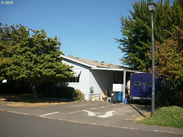 1st image of 11834 NE Chateau Dr