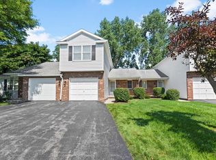 107 Flower Dale Dr, Rochester, NY 14626