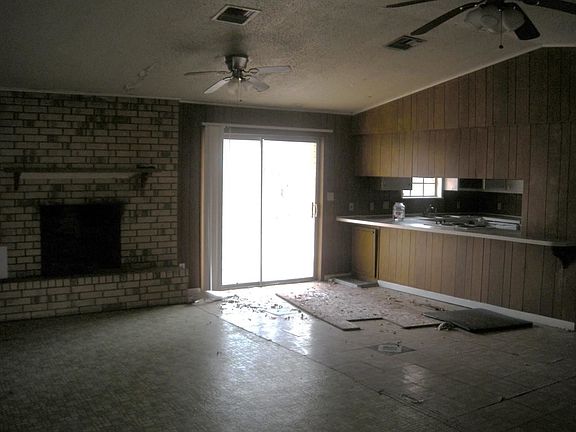 4th image of 54 W Elmwood Dr #23
