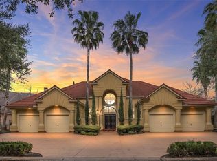 34 Lake Mist Dr, Sugar Land, TX 77479
