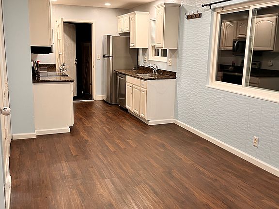 Kitchen & dinning area