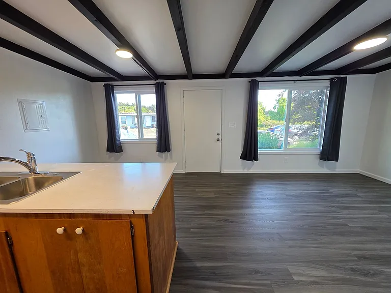 1031 Sun Rd — Photo 8