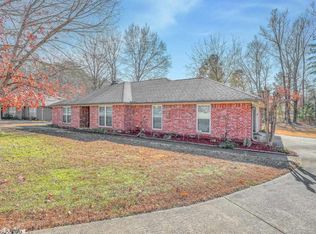 6 Blue Mountain Cv, Maumelle, AR 72113