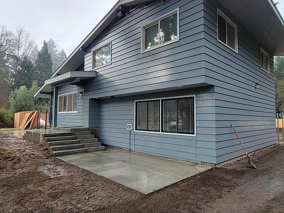 3rd image of 237 Moccasin Dr