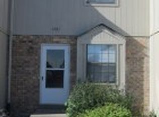 1719 SW Park Ridge Dr, Blue Springs, MO 64015