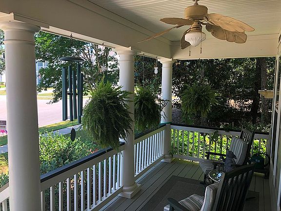 E654DCDC-C3BE-40A9-BA58-7F18E17E1210