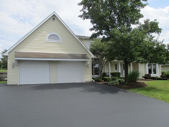 3rd image of 208 Kennedy Dr