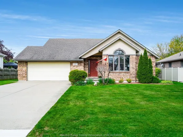 43 Oak Dr, Essex, ON N8M 3C5