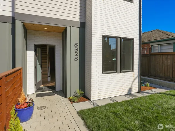 8328 24th Avenue NW, Seattle, WA 98117