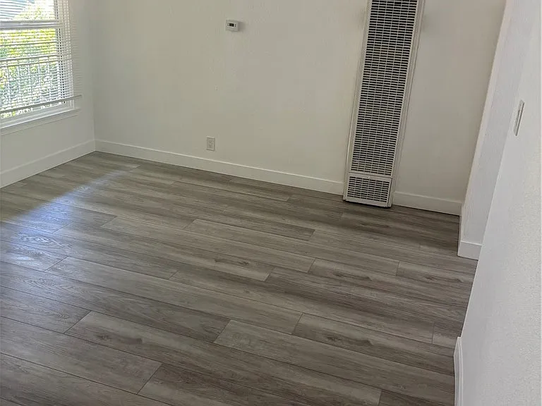 627 Linden Ave #18 — Photo 6