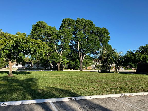 2nd image of 134 San Remo Blvd