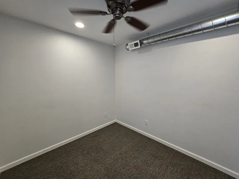 904 W Welsh St #A — Photo 13