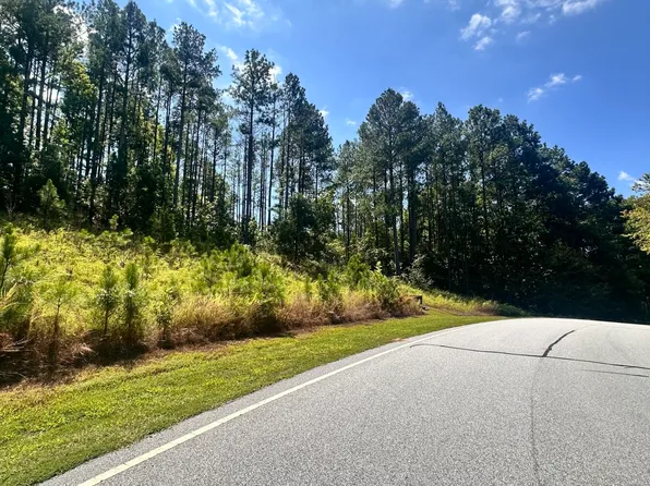 933 Eagles Harbor Dr, Hodges, SC 29653