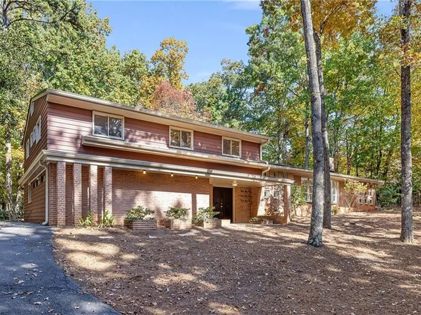5685 Glen Errol Rd NW, Atlanta, GA 30327