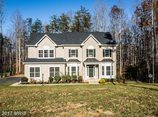 360 McPherson Dr, Fredericksburg, VA 22406