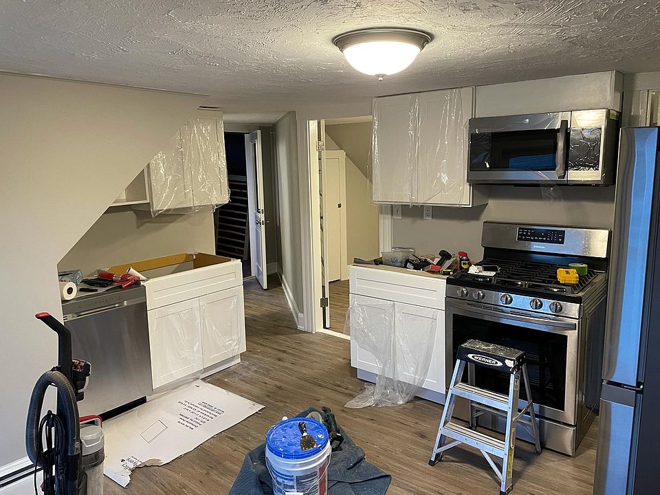1st image of 11 Lewis Ave #3