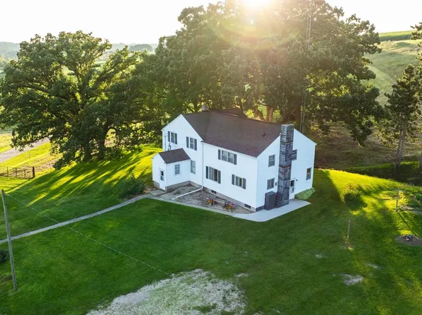 8991 McKenzie, Blanchardville, WI 53516