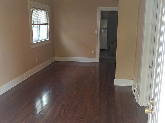 3rd image of 75 Clair Ave