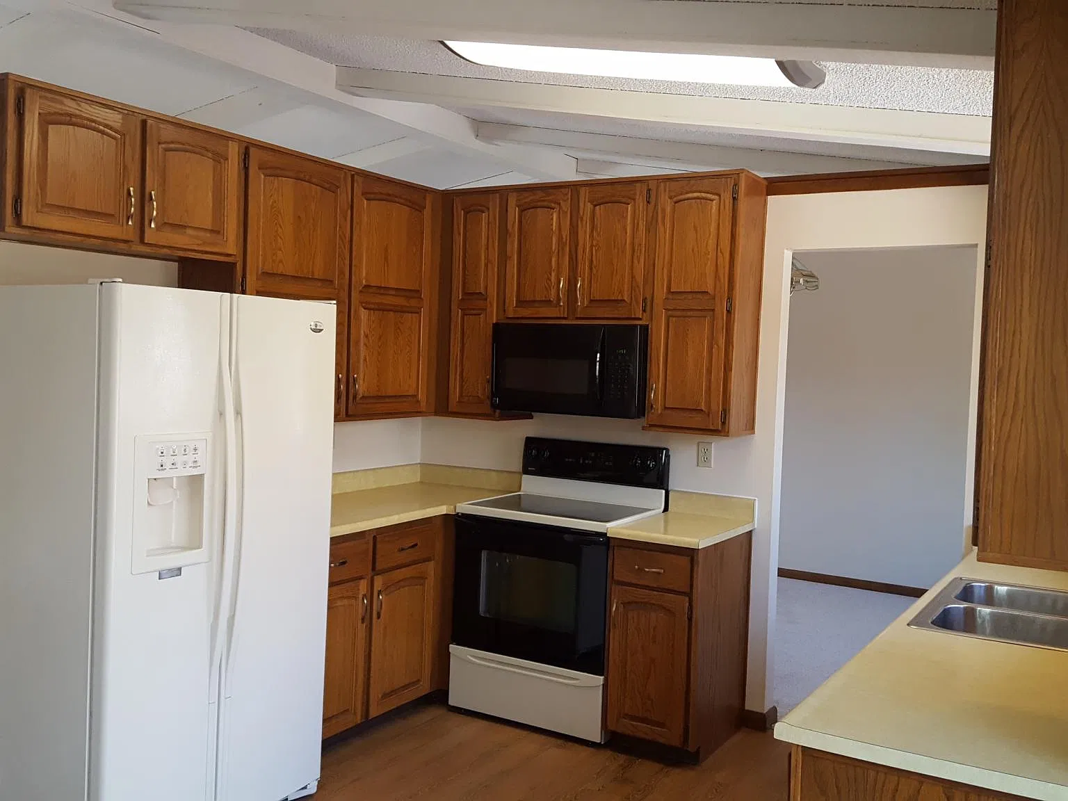 3 bed, 2530 sqft, $2,800 — Photo 1