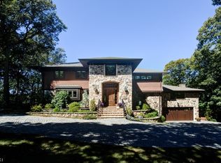 22 Stoneybrook Rd, Montville, NJ 07045