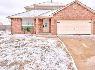 5002 SW Oxford Pl, Lawton, OK 73505