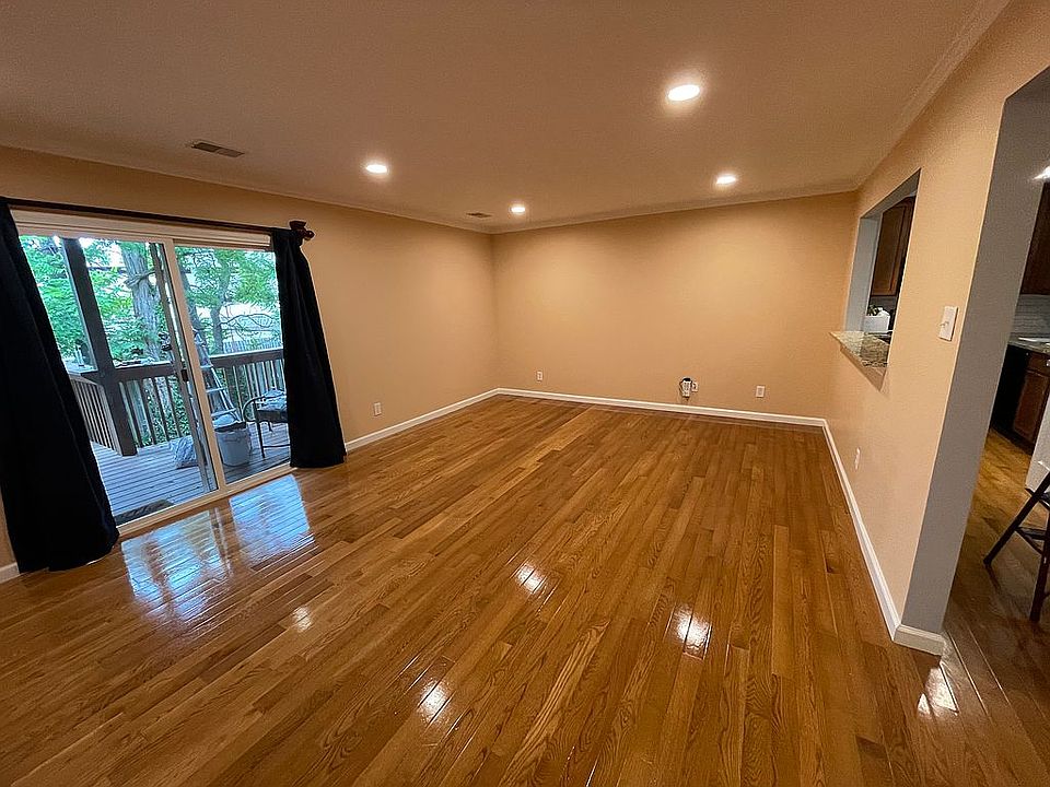 1st image of 125 Forest Ave APT 2102