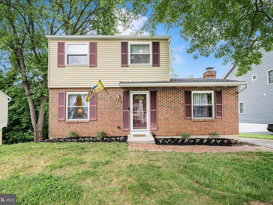 1st image of 212 Wintergreen Ln